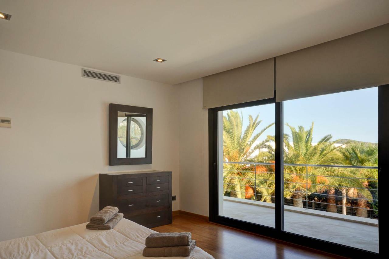 Vakantiehuis Miami Modern House Close Platja Den Bossa